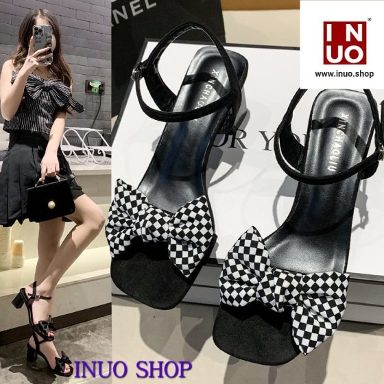 Zapatillas de tacon alto con nudo de moño